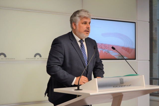 Junts es querella contra Sánchez-Camacho per 