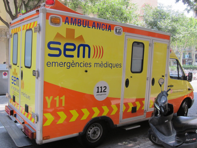 Un conductor mor després de xocar amb una excavadora a Subirats
