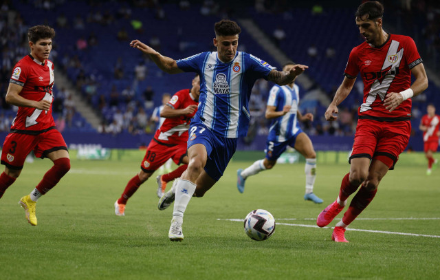 El Rayo Vallecano parteix a l'Espanyol a l'RCDE Stadium (0-2)