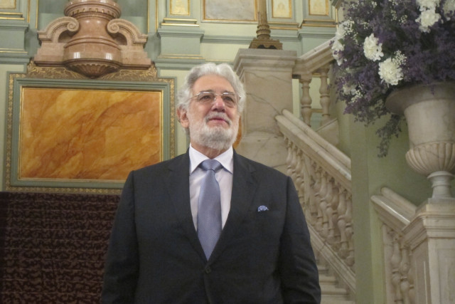 Plácido Domingo nega acusacions que el vinculen a la xarxa de tràfic de persones: 