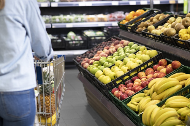 EuropaPress 4459583 lineal fruta supermercado aldi