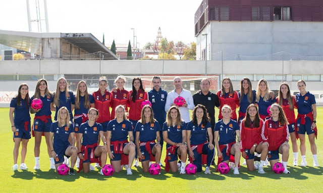 Les futbolistes de la Selecció responen a la RFEF: 