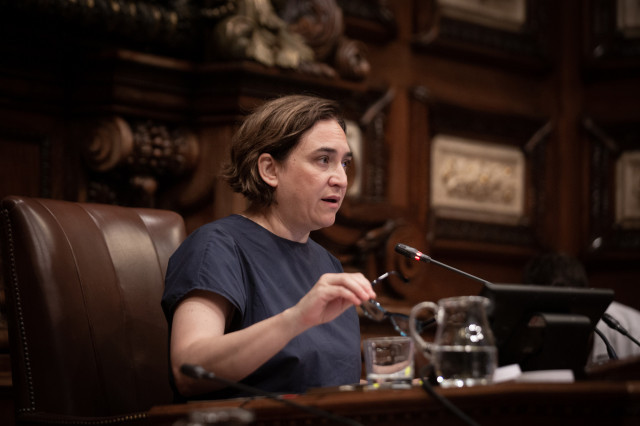Colau i Collboni proposen mantenir la reducció del preu al transport públic fins al 2023