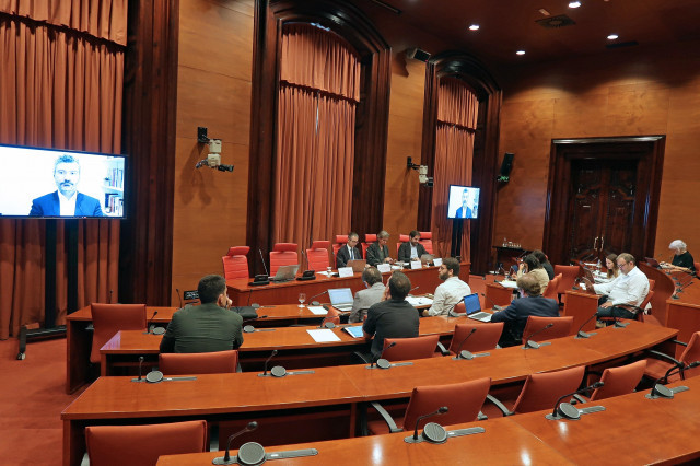 EuropaPress 4744423 catedratico victor lapuente comparece comision asuntos institucionales