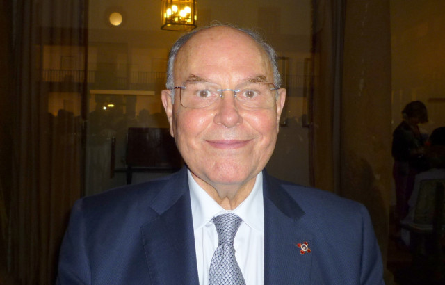 Mor el microbiòleg César Nombela