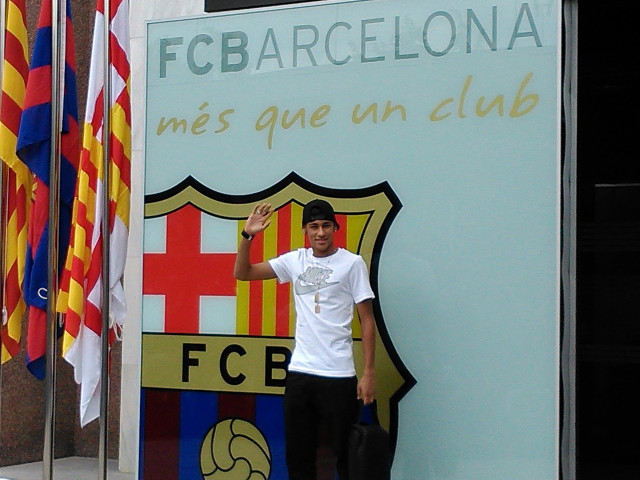 Neymar s'enfronta a partir de dilluns a 5 anys de presó al judici pel seu fitxatge per al Barça