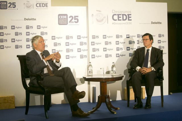 João Mira Gomes: 
