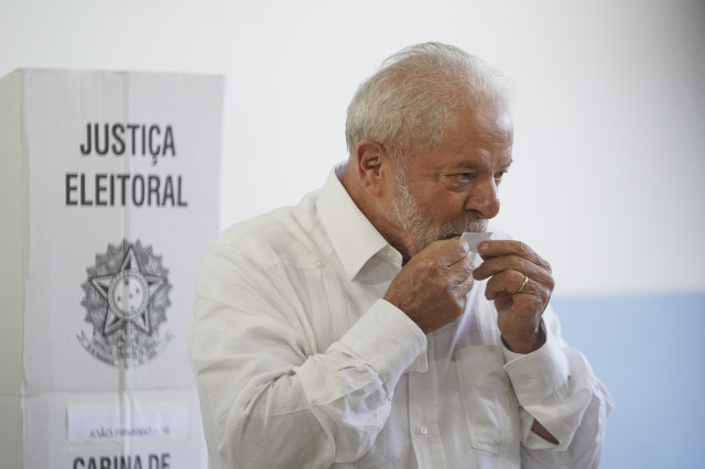 Lula serà el proper president del Brasil després de derrotar Bolsonaro per un estret marge
