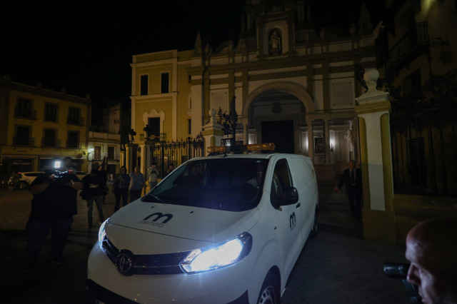 Finalitza l'exhumació dels militars colpistes Queipo i Bohórquez a Sevilla