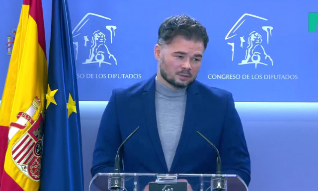 VÍDEO: Rufián deixa sense paraules un periodista al Congrés: 