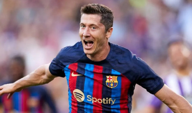 Robert Lewandowski, sancionat amb tres partits per tocar-se el nas