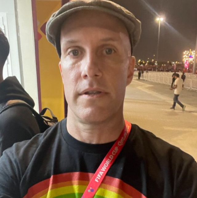Detenen un reporter per portar una samarreta amb un arc de Sant Martí al Mundial de Qatar