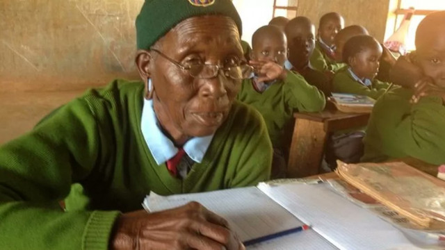 Mor l'alumna de primària més vella del món als 99 anys