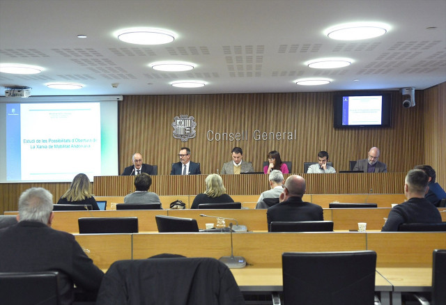EuropaPress 4857087 instante comparecencia presentar estudio movilidad