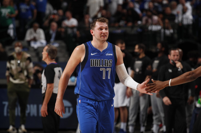 Luka Doncic signa una nit històrica a la NBA amb més de 60 punts