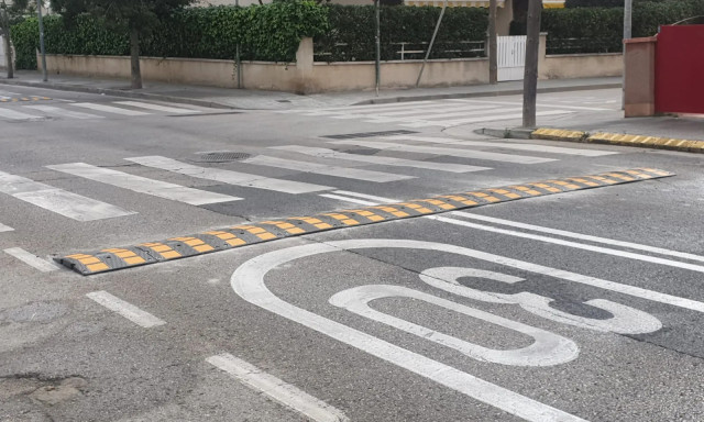 Cunit instal·la bandes rugoses per evitar els excessos de velocitat