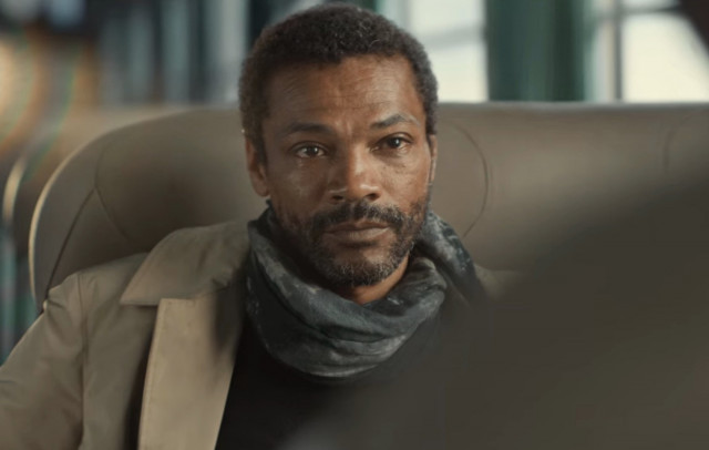 Mor als 56 anys l'actor Adama Niane, protagonista de la sèrie 'Lupin' de Netflix