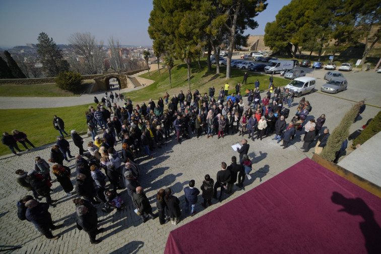 Inauguren un monument dedicat als presoners del camp de concentració de La Seu Vella