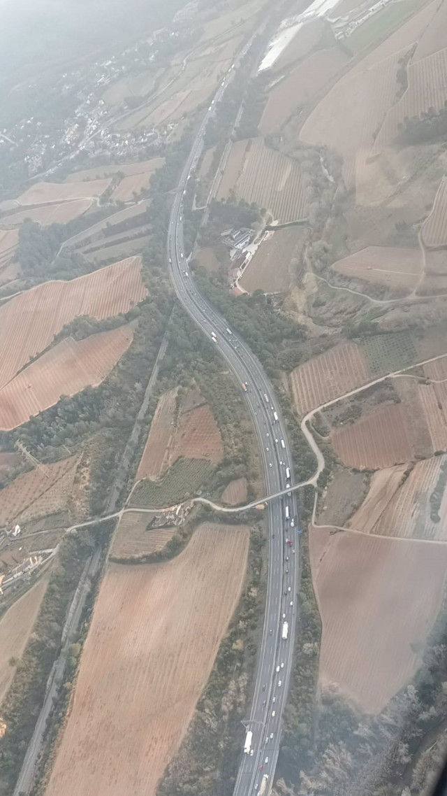 Un macroaccident entre 6 cotxes crea 18 quilòmetres de retenció a l'AP-7