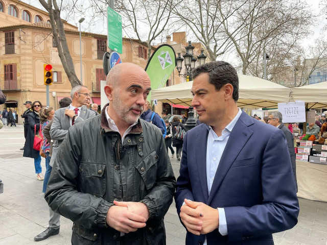 Juanma Moreno veu la moció de censura de Vox com una 