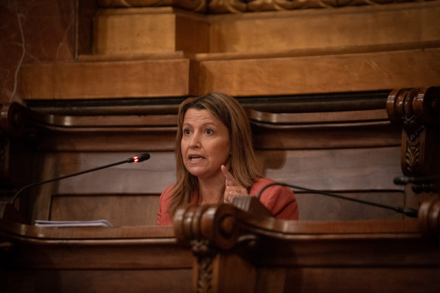 Parera acusa Colau de convocar una 