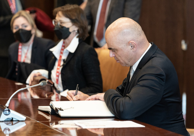 El Govern suís anuncia la compra de Credit Suisse per UBS per 3,250 milions de dòlars