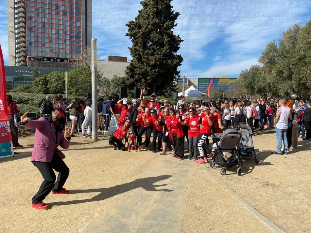 La caminada solidària 'Magic Line' bat el seu rècord de participació i captació