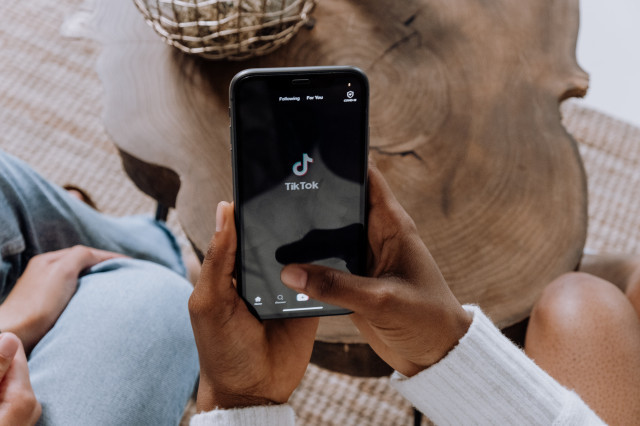 El PSOE insta els seus candidats a utilitzar TikTok, Twitch o Be Real per arribar als joves