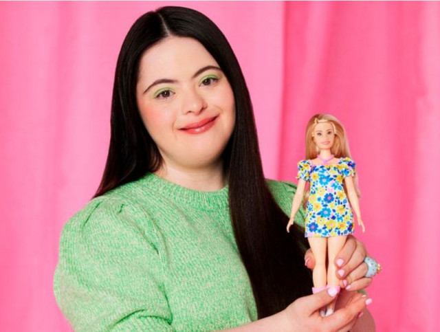 Mattel presenta la primera nina Barbie amb síndrome de Down
