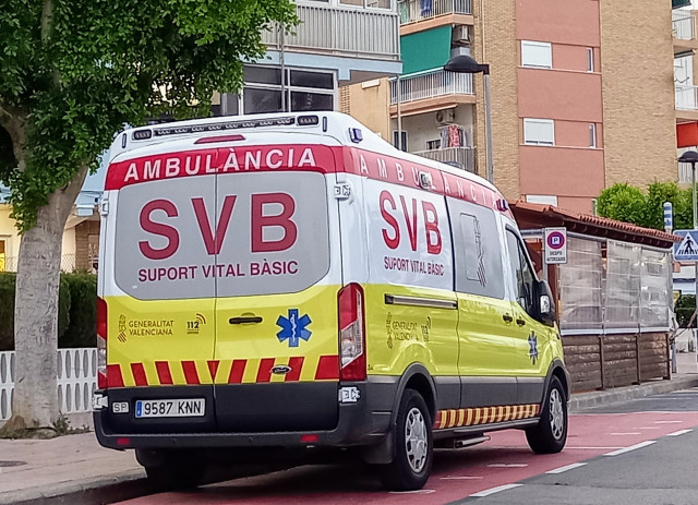 Bolca un cotxe i queden tres persones ferides, entre elles un nen de 5 anys, a Montserrat
