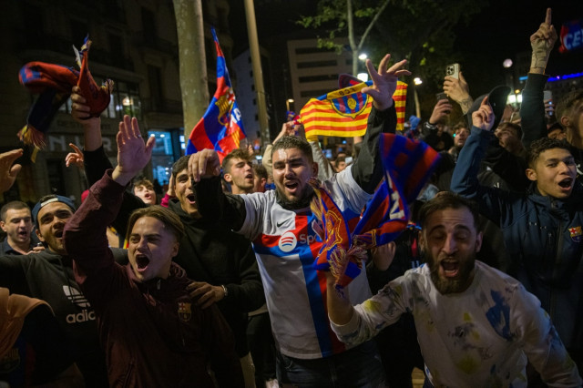 EuropaPress 5199507 hinchas barca canaletas