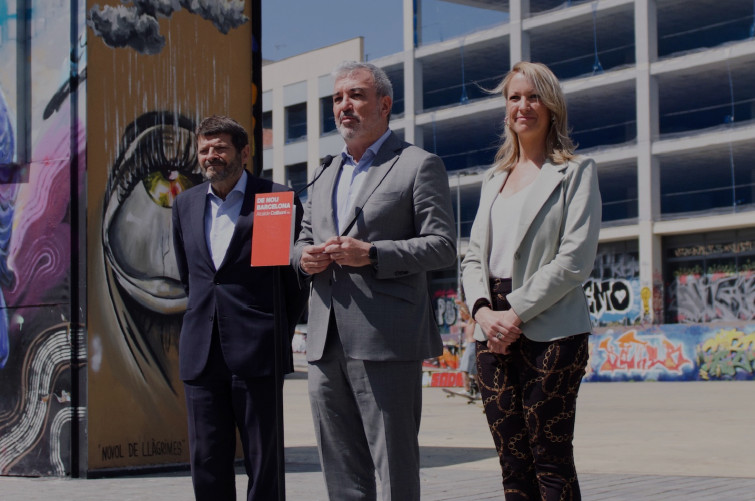 Collboni (PSC) promet crear una Oficina de Guàrdia Urbana per prevenir ocupacions delictives
