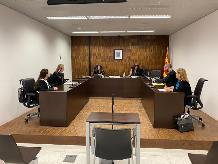 La jutgessa descarta, per ara, suspendre el desallotjament de la Ruïna de Barcelona