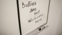 Es suïcida una nena víctima de bullying i els seus companys ho celebren: 