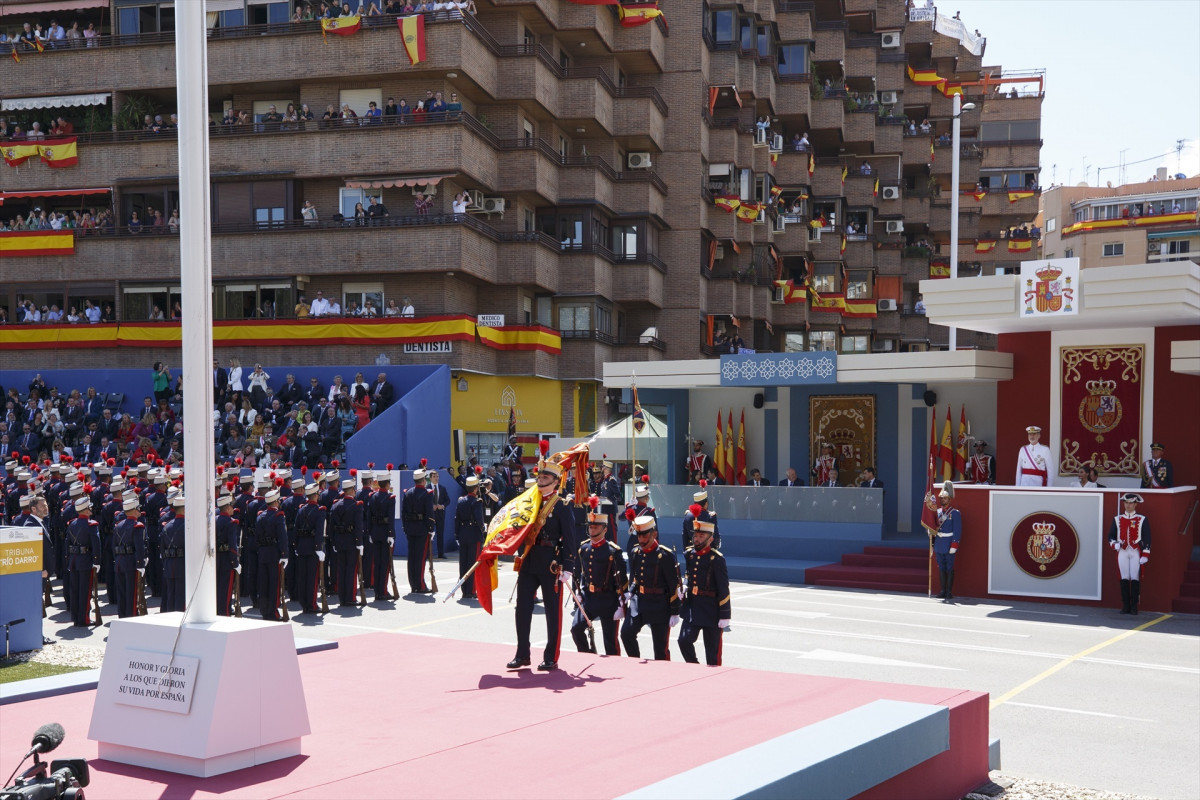 EuropaPress 5245599 reyes presiden desfile dia fuerzas armadas 2023 junio 2023 granada
