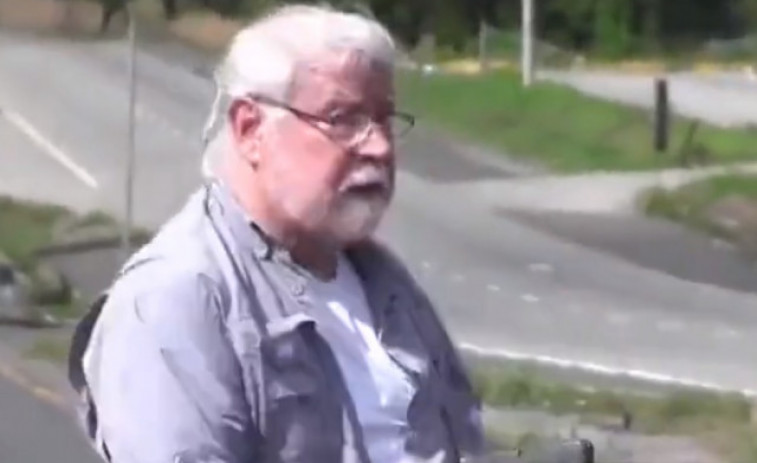 VÍDEO: Un conductor assassina a trets dos ecomanifestants que protestaven a la carretera i no el deixaven passar