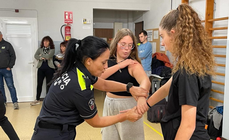 La Policia Local de Mataró impartirà tallers d’autoprotecció femenina a les escoles