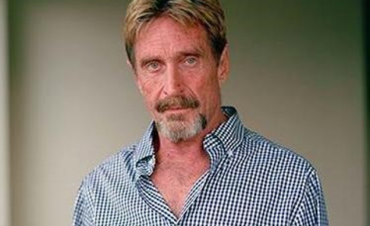 La família de McAfee rep les seves restes després de la seva mort en una presó catalana el juny del 2021