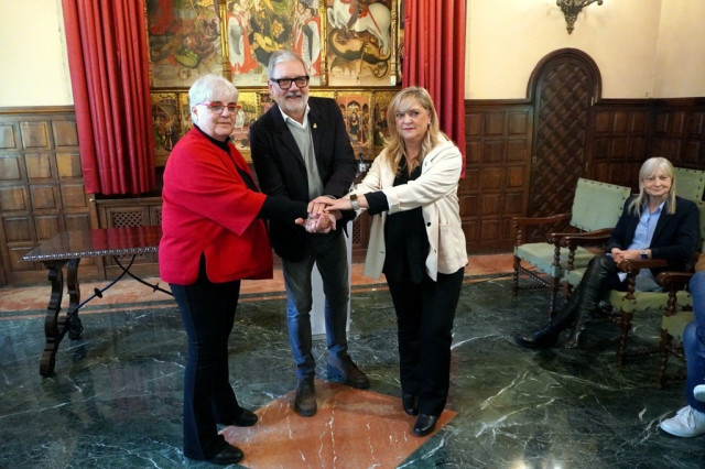 EuropaPress 5639378 cuarta teniente alcalde ayuntamiento lleida carme valls alcalde felix