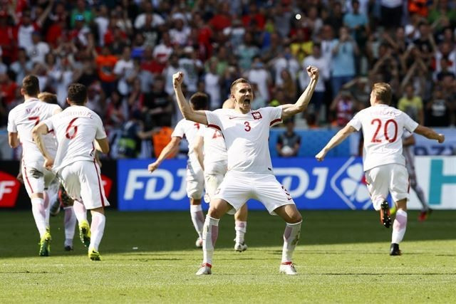Polonia 1