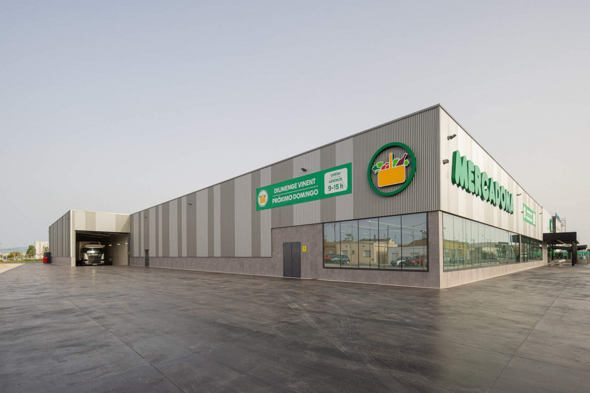 Foto 1 el nou supermercat ha suposat una inversio de 10 milions deuros 1600 1067