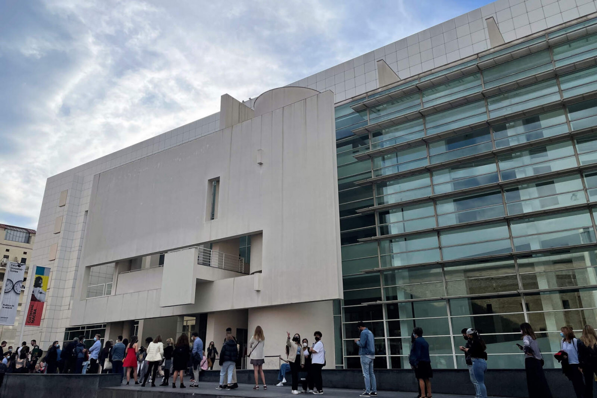 Europapress 3712154 cola macba nit dels museus barcelona 1600 1067