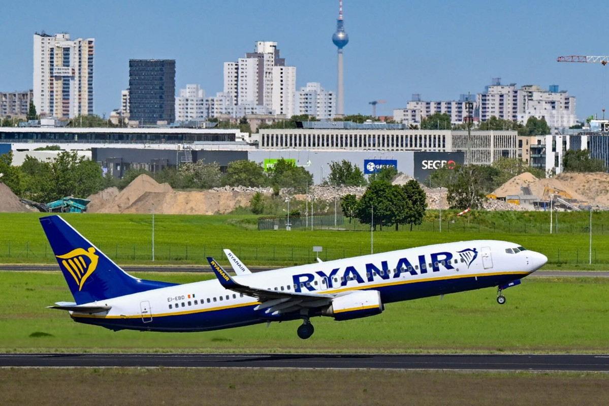 Europapress 5998370 filed 08 may 2024 brandenburg schoenefeld ryanair plane takes off from 1600 1067