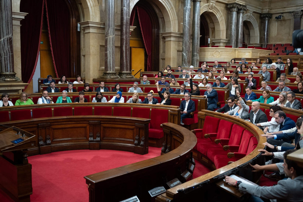 Europapress 5534108 diputados sesion plenaria parlament catalunya 26 octubre 2023 barcelona 1600 1067