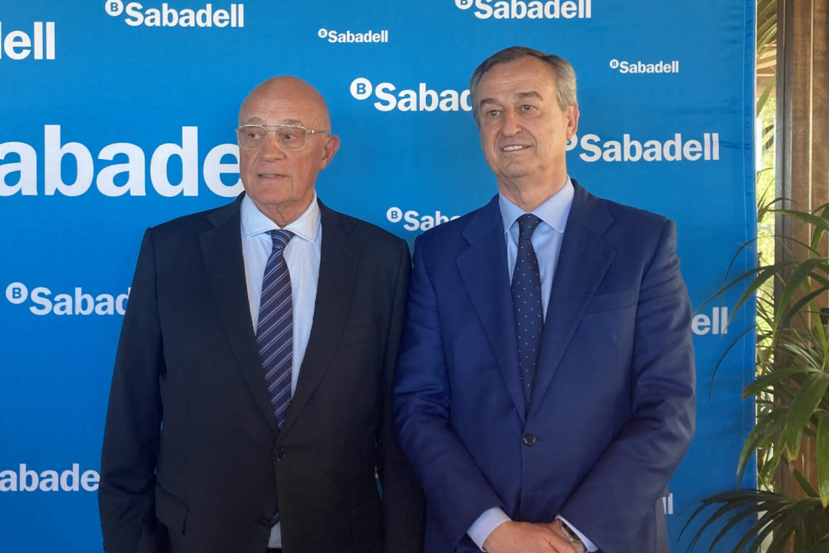 Europapress 5876641 presidente banco sabadell josep oliu consejero delegado cesar 1600 1067