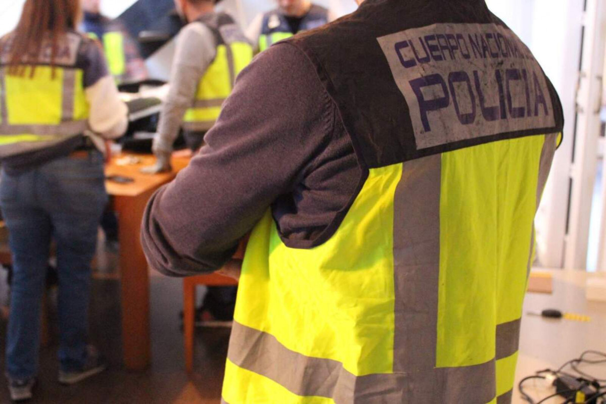 Policia nacional 1600 1067