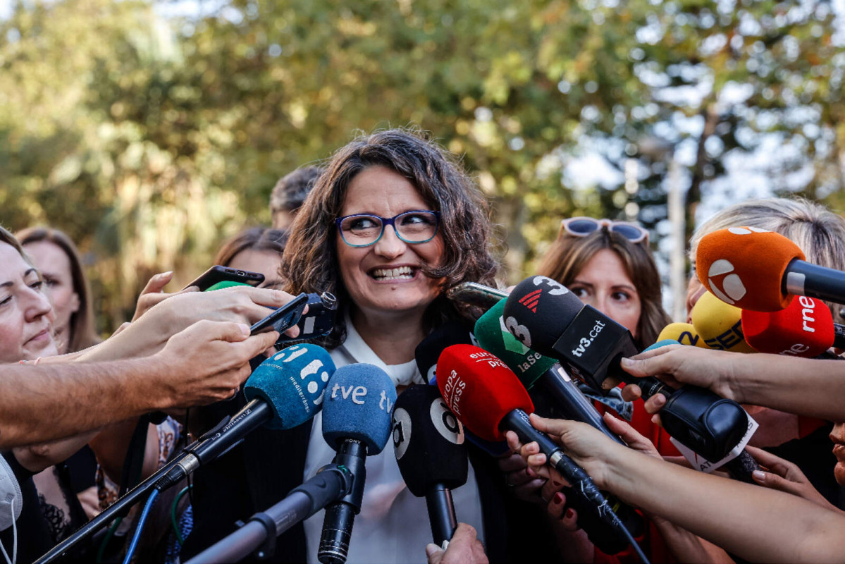 Monica oltra 1600 1067