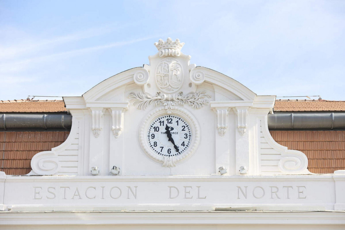 Europapress 5080597 reloj estacion norte marca 1125 horas 25 marzo 2023 madrid espana madrugada 1600 1067