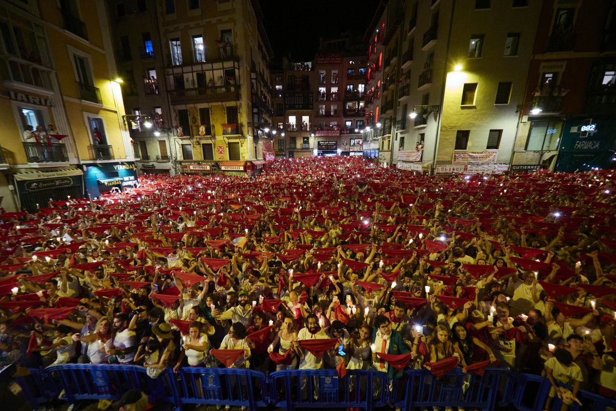 EuropaPress 5334310 final fiestas san fermin 2023 cantico pobre (1)