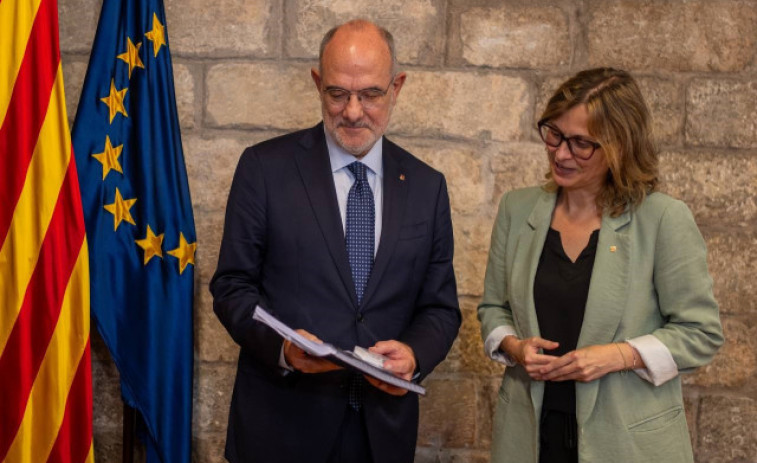 Serret lliura la carpeta de UE i Acció Exterior a Duch i li demana continuar la política exterior